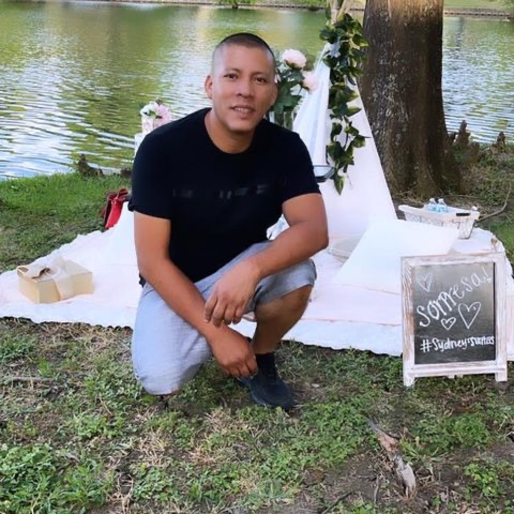 Meet your Posher, Luis